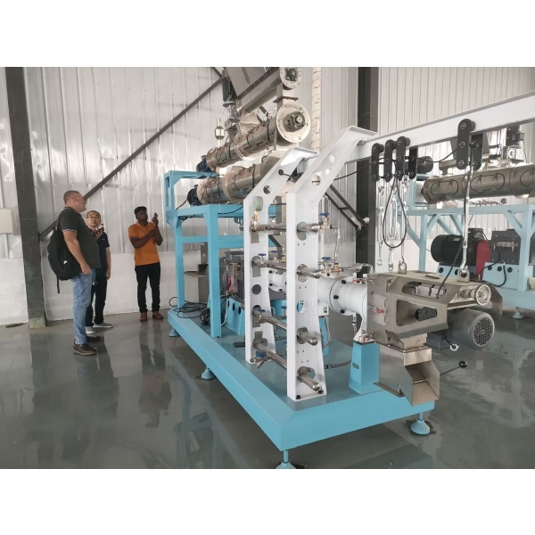 trường hợp công ty mới nhất về Dây chuyền sản xuất thức ăn cho chó, mèo, đồ ăn vặt cho thú cưng, máy móc chế biến