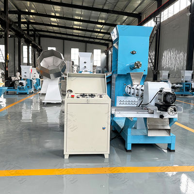 Nhà máy chế biến thức ăn khô cho chó khô Thực phẩm bảo hành ba năm