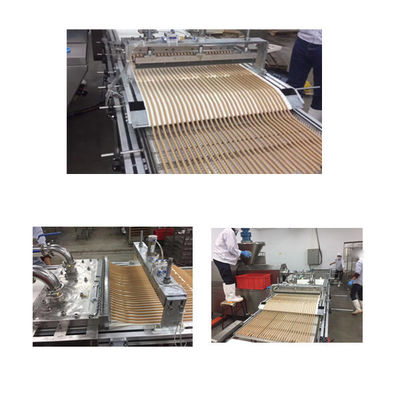 Vịt tươi Mest Sticks Thức ăn cho động vật ăn liền Máy 200-500kg / h Thép không gỉ Munchy Strip Snacks Making Machine