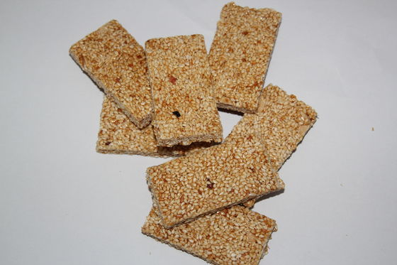 Peanut Bar Cắt ngũ cốc Máy làm thanh năng lượng Dây chuyền chế biến dinh dưỡng