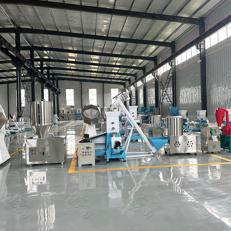 Nhai Snack Nhai kẹo cao su Máy thức ăn cho chó, Máy ép thức ăn cho thú cưng CE / ISO 9001